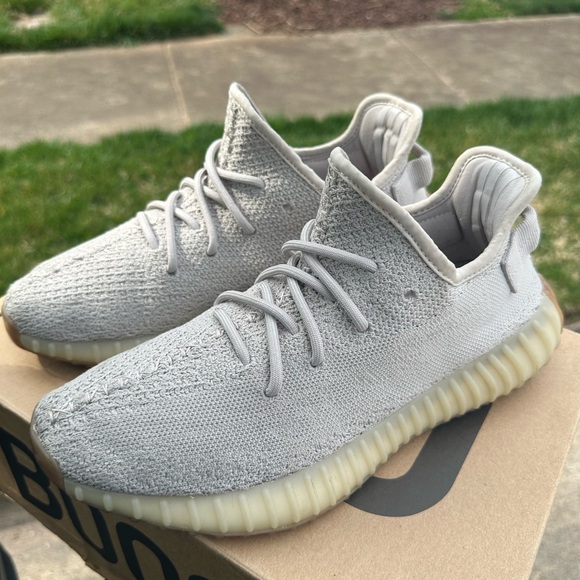 Yeezy 350 sesame: Light Gray Sneakers - Picture 1 of 3